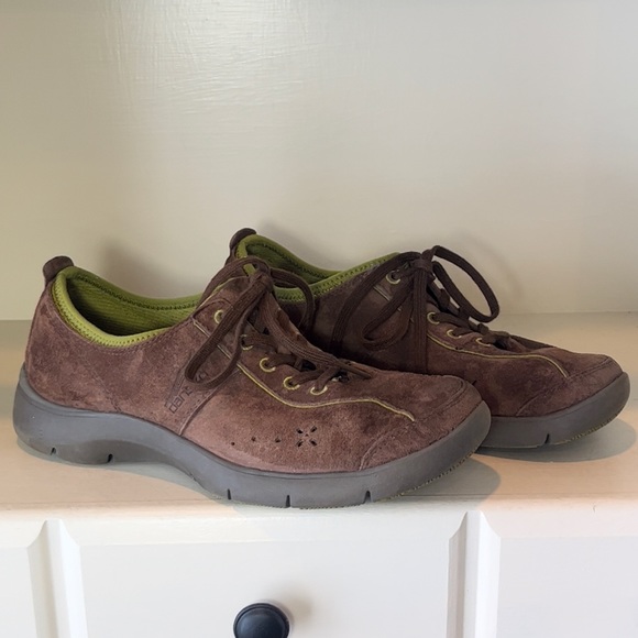 dansko elise oxford sneaker